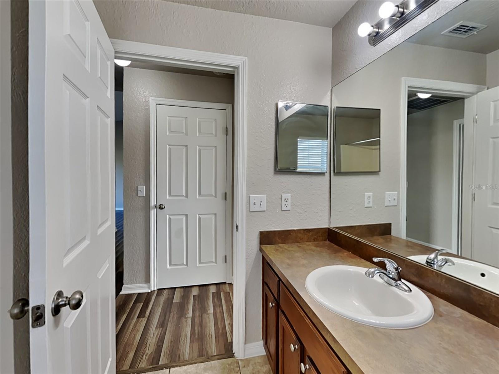 Image 16 of 18 For 247 Lake Eloise Pointe Boulevard