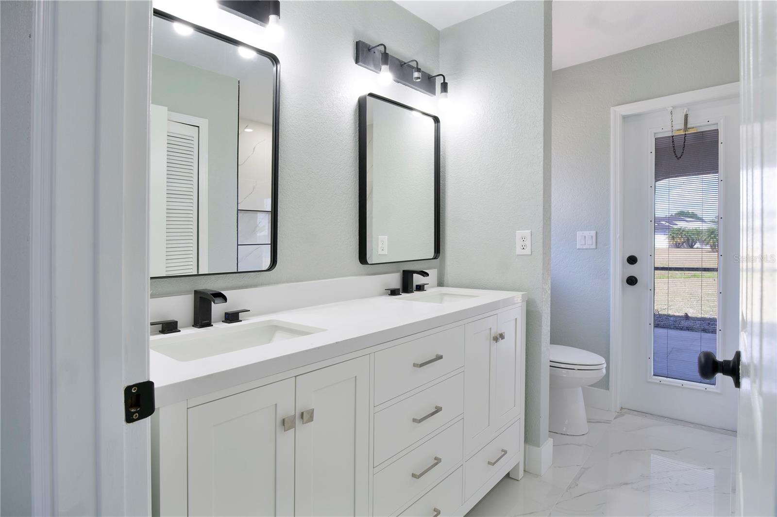 Image 22 of 40 For 1147 Yachtsman Lane