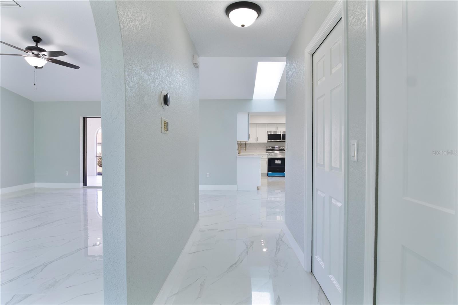 Image 4 of 40 For 1147 Yachtsman Lane