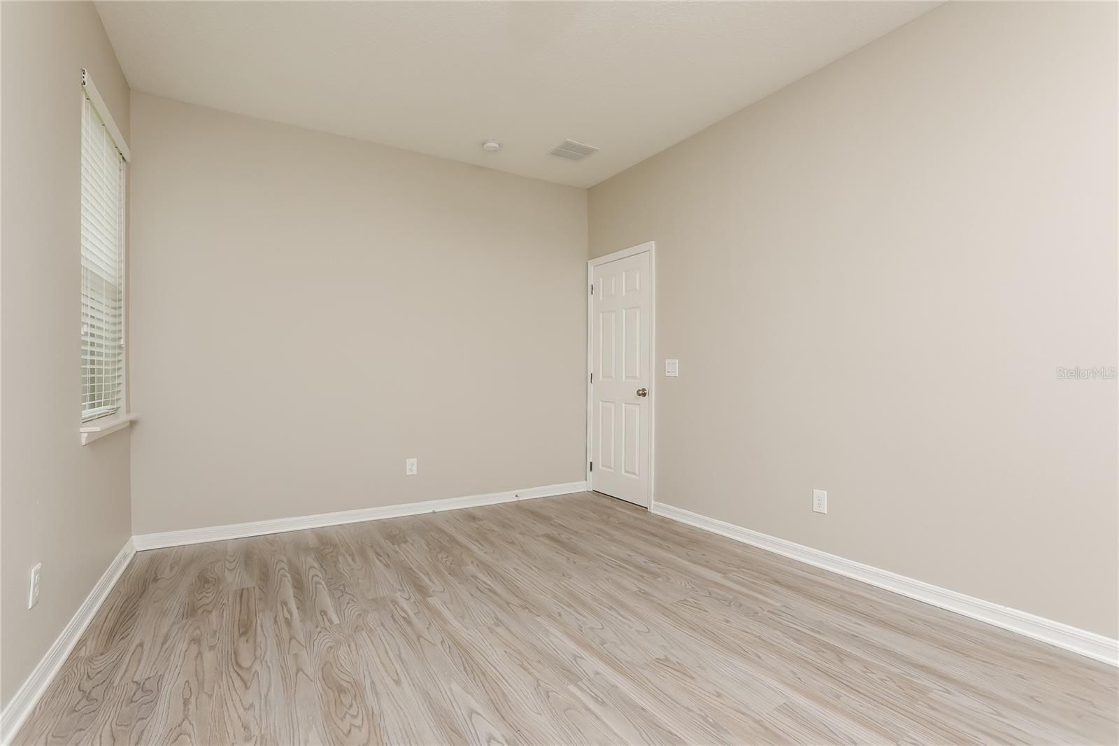 Image 13 of 16 For 1821 Candlenut Circle