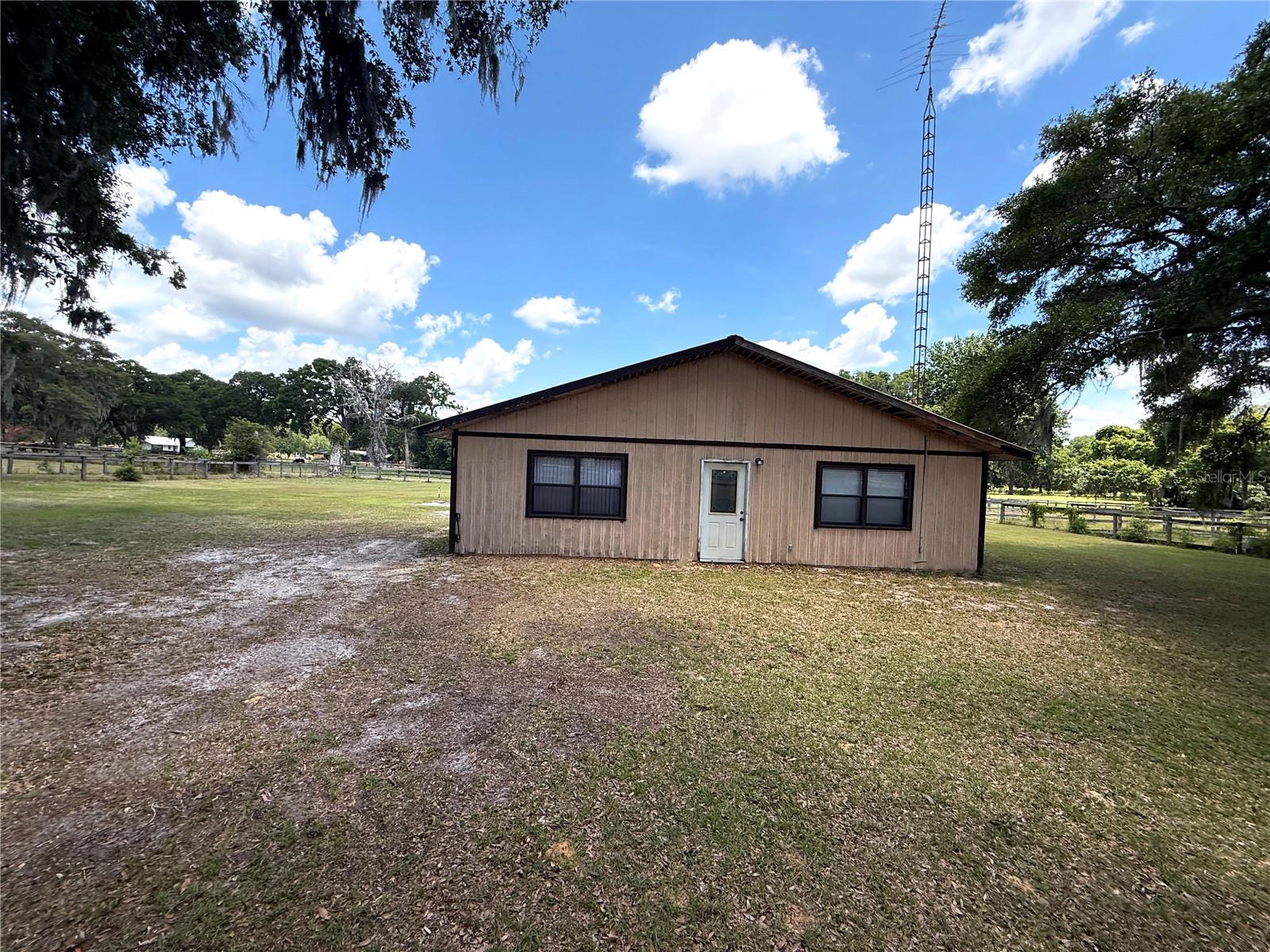 Image 16 of 59 For 7119 80th Avenue