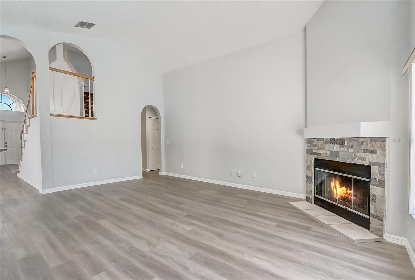 Image 10 of 30 For 3539 Foxcroft Circle