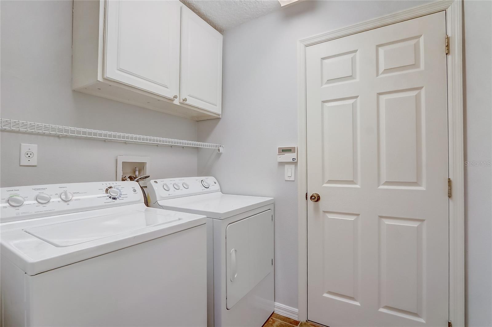 Image 15 of 30 For 3539 Foxcroft Circle