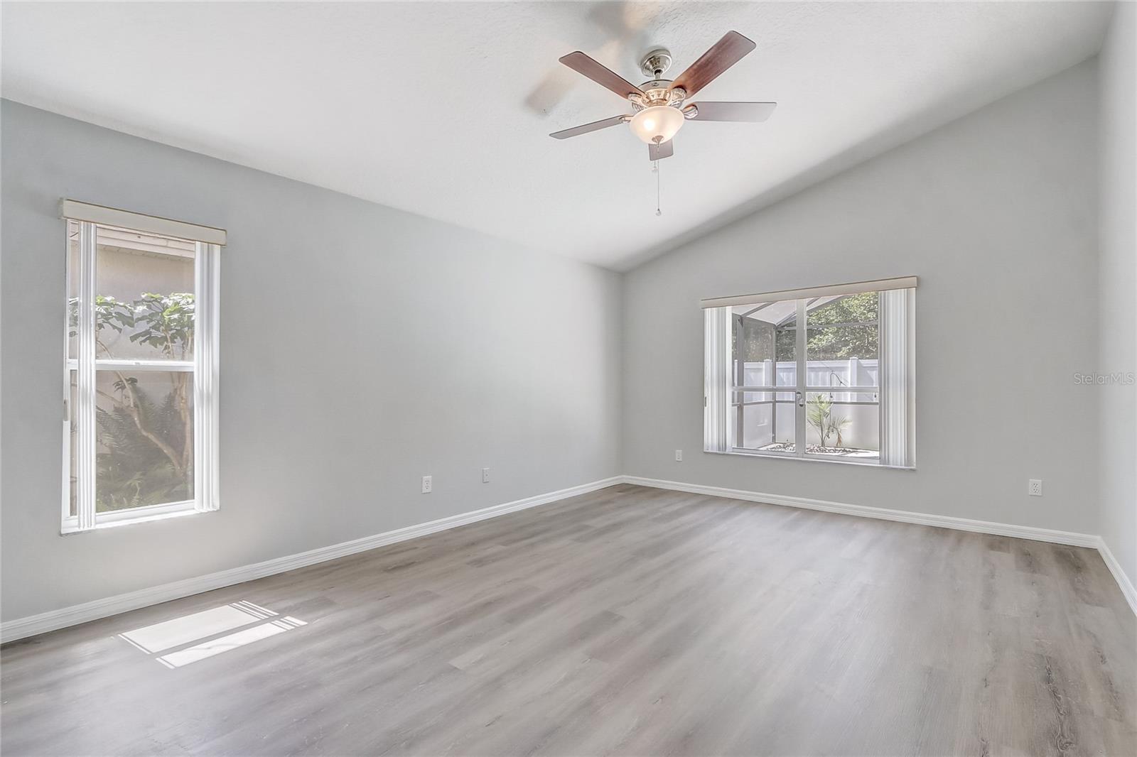 Image 17 of 30 For 3539 Foxcroft Circle