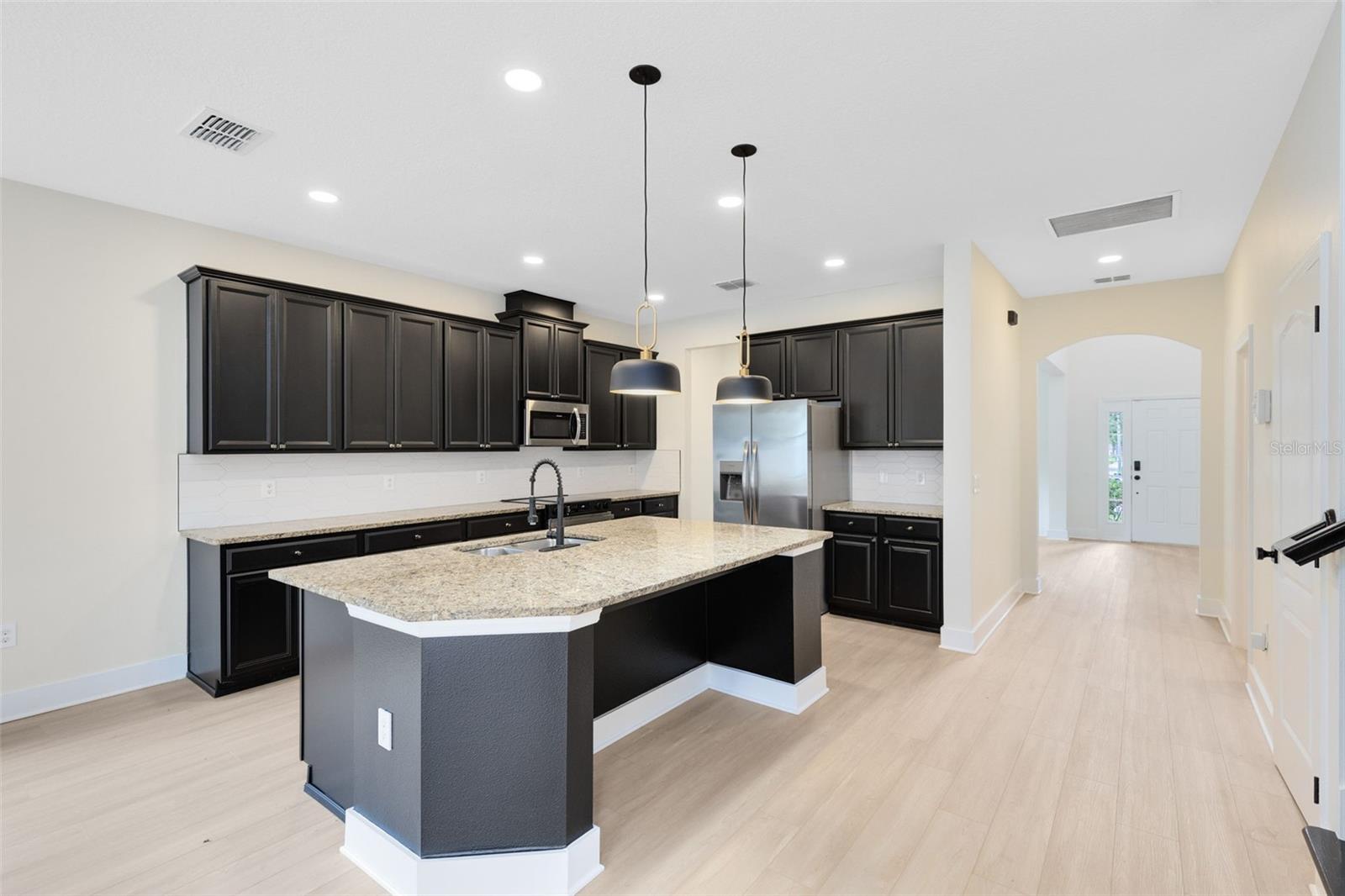 Image 28 of 40 For 5116 Sorrento Boulevard W