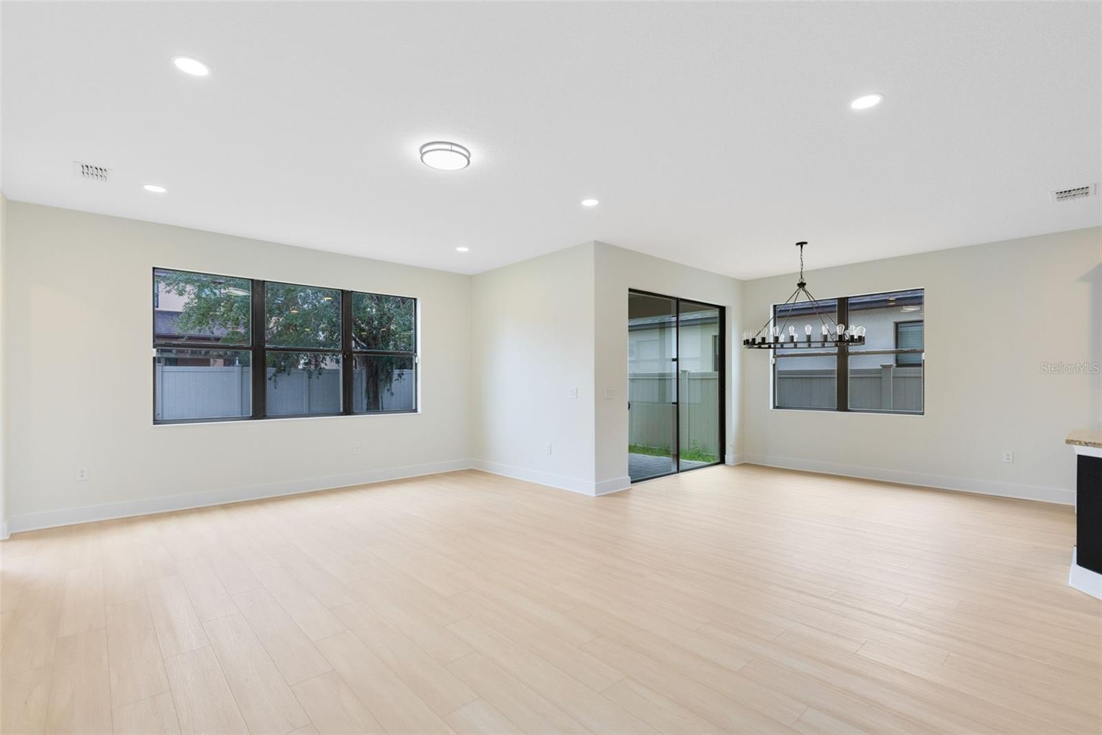 Image 32 of 40 For 5116 Sorrento Boulevard W