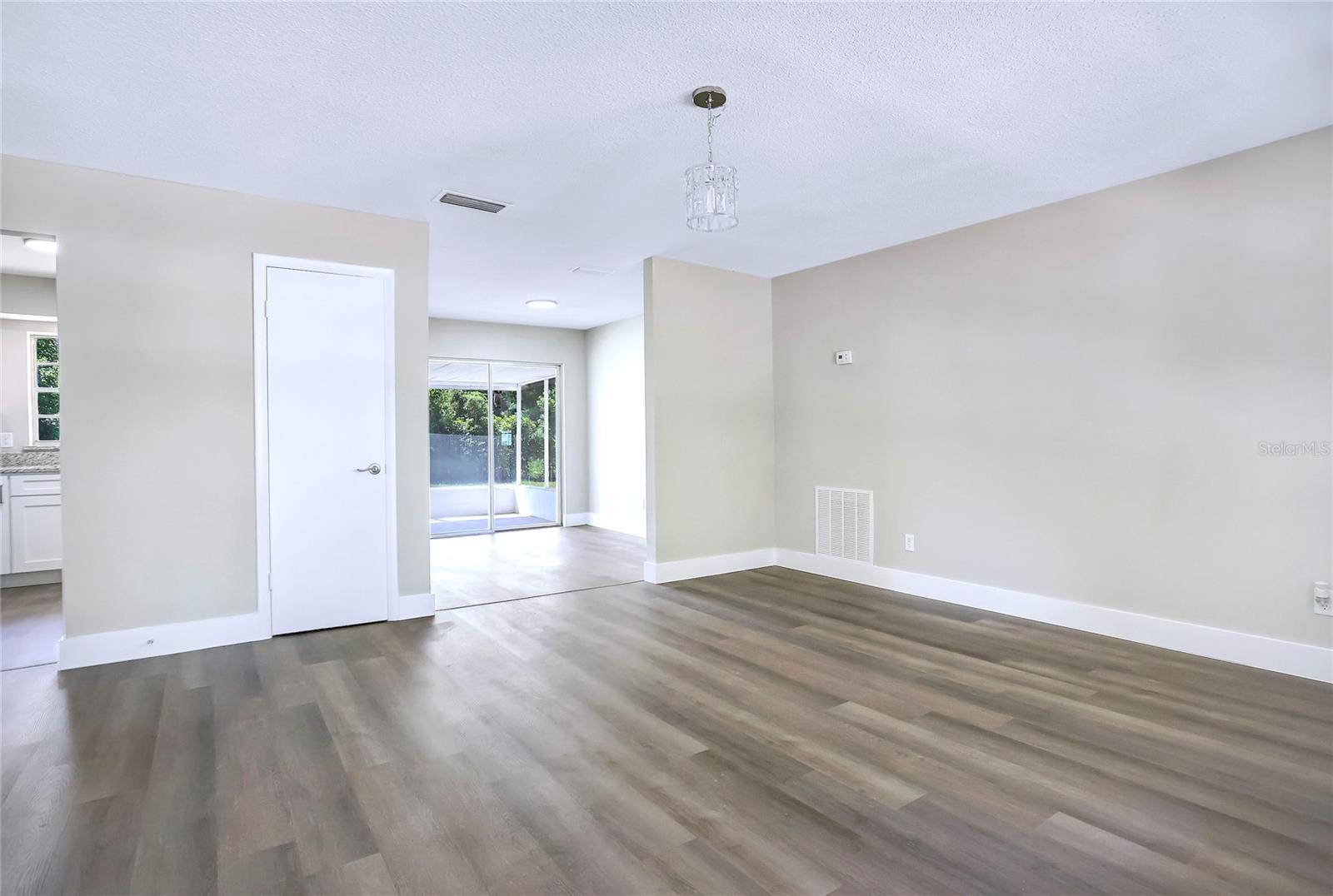 Image 5 of 24 For 2536 3rd Avenue