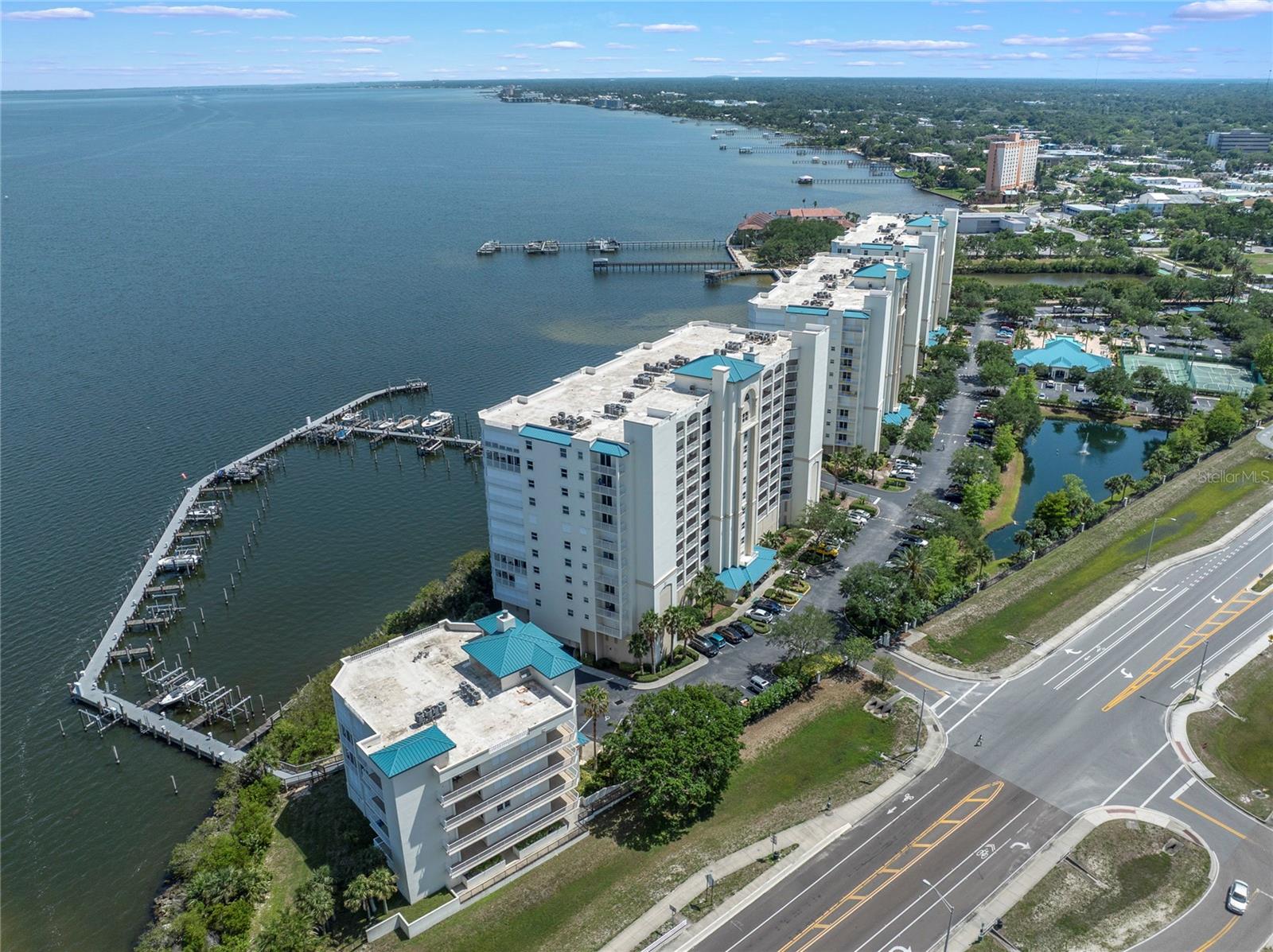 Image 2 of 33 For 3 Indian River Avenue 605