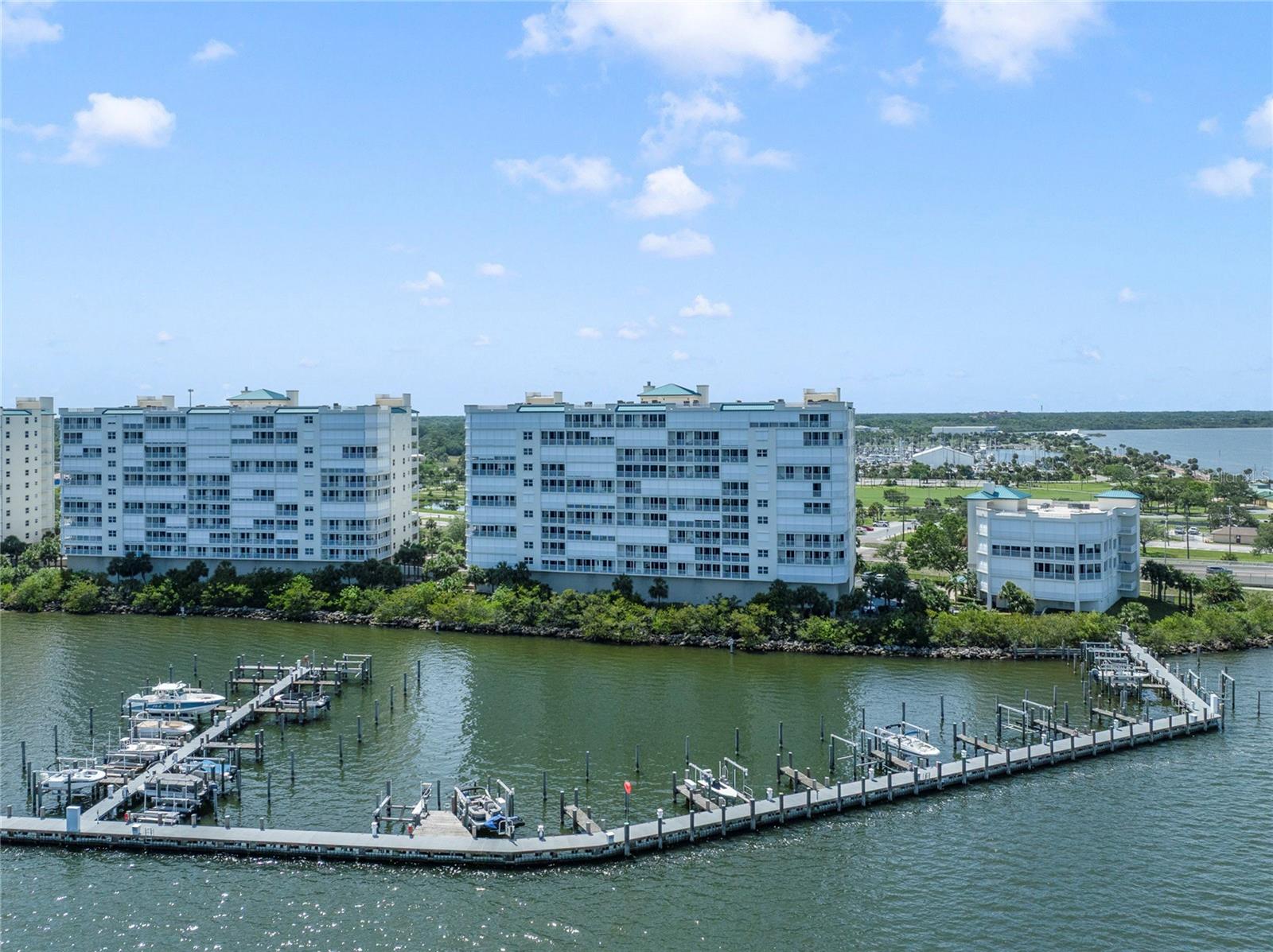 Image 3 of 33 For 3 Indian River Avenue 605