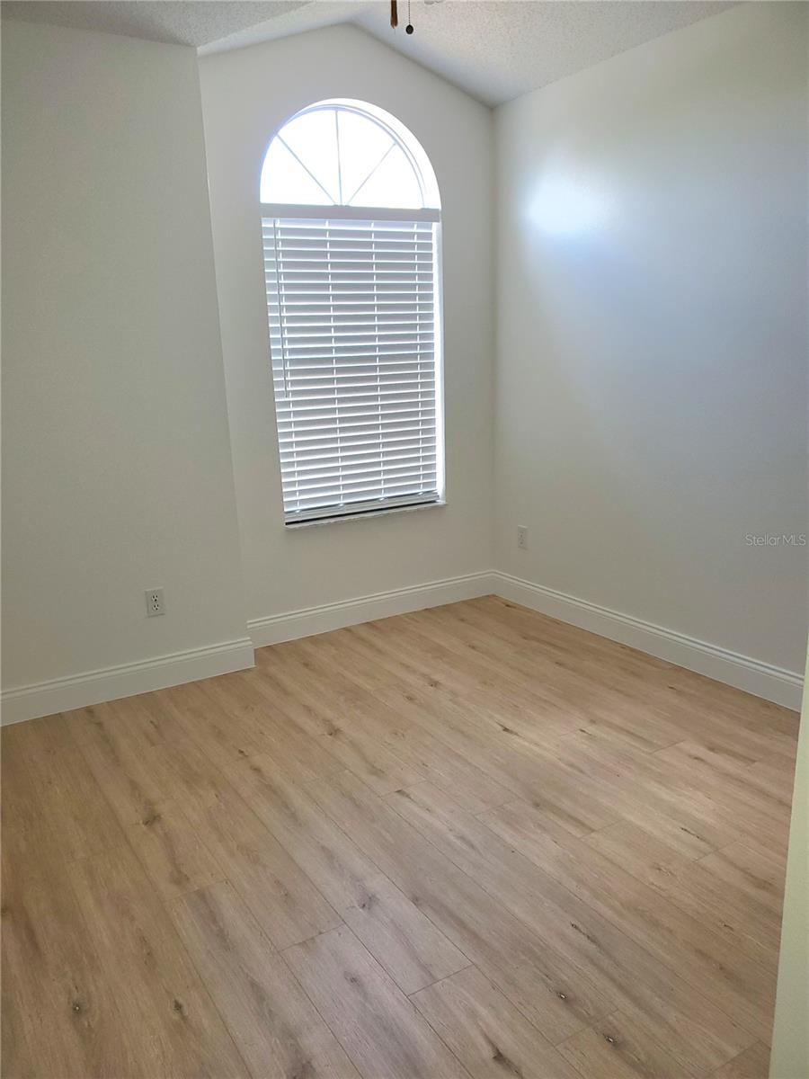 Image 17 of 25 For 12737 Maribou Circle