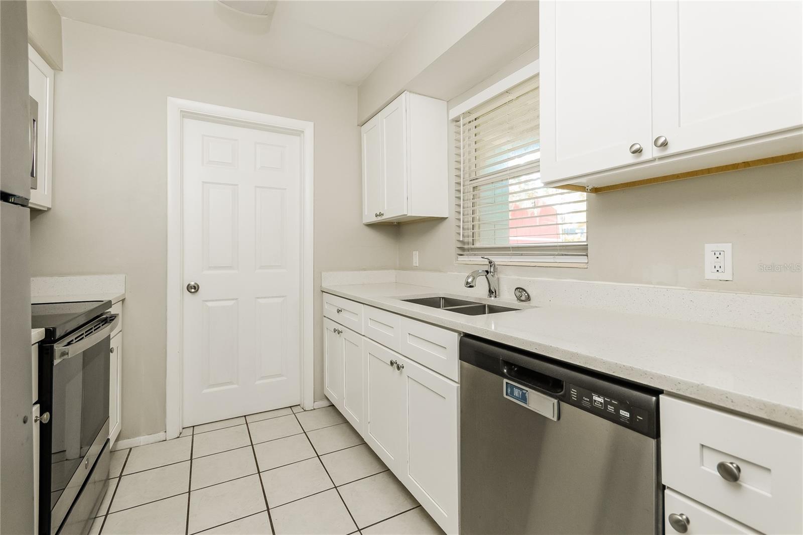 Image 6 of 16 For 5801 Abercorn Drive