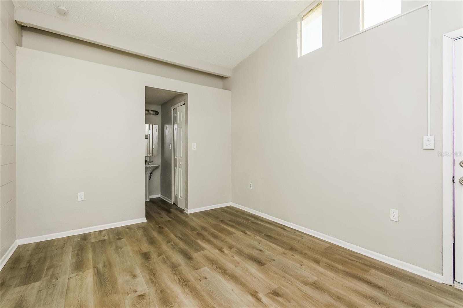 Image 8 of 16 For 5801 Abercorn Drive