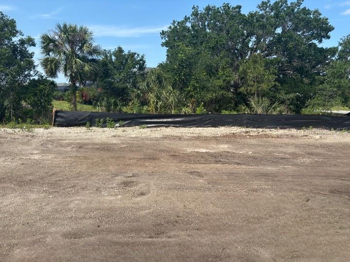 Image 26 of 30 For 706 Junonia Blvd