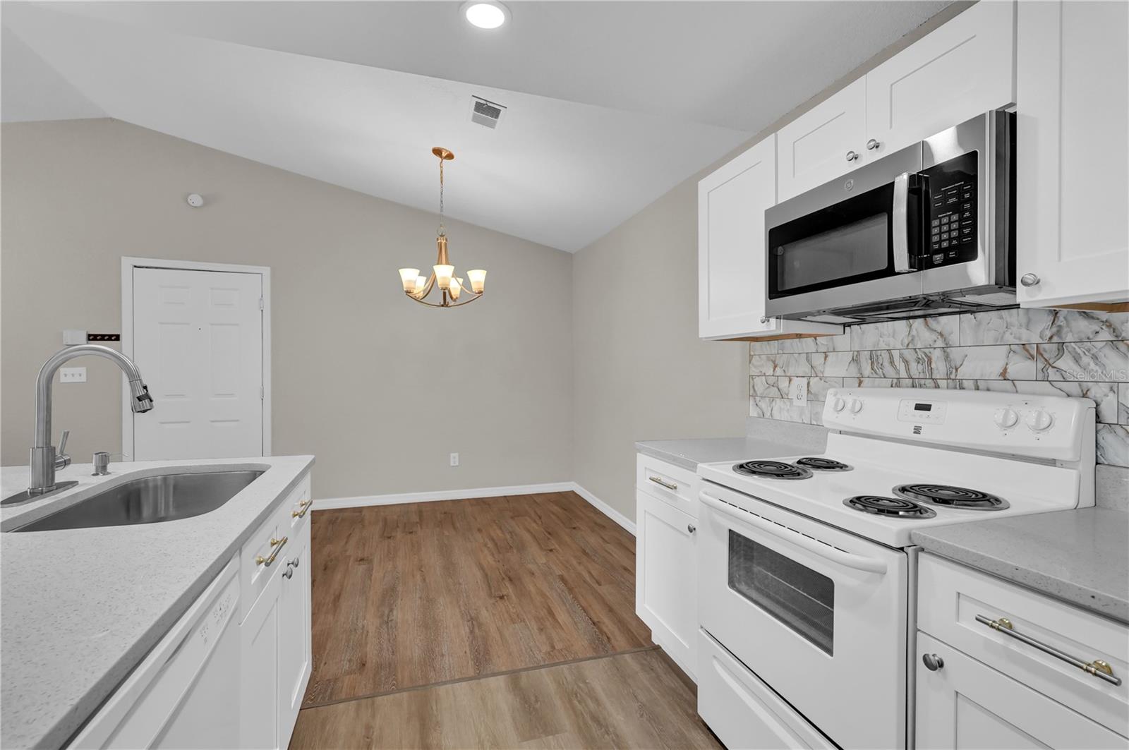 Image 11 of 21 For 8915 Latrec Avenue 2311