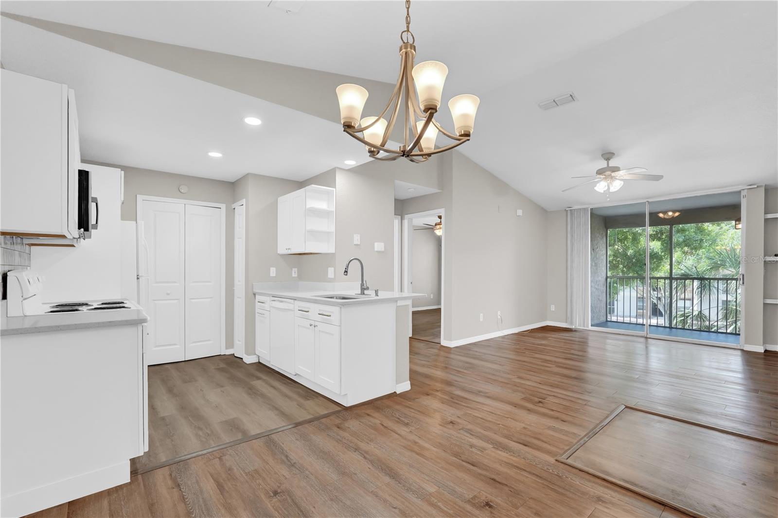 Image 7 of 21 For 8915 Latrec Avenue 2311