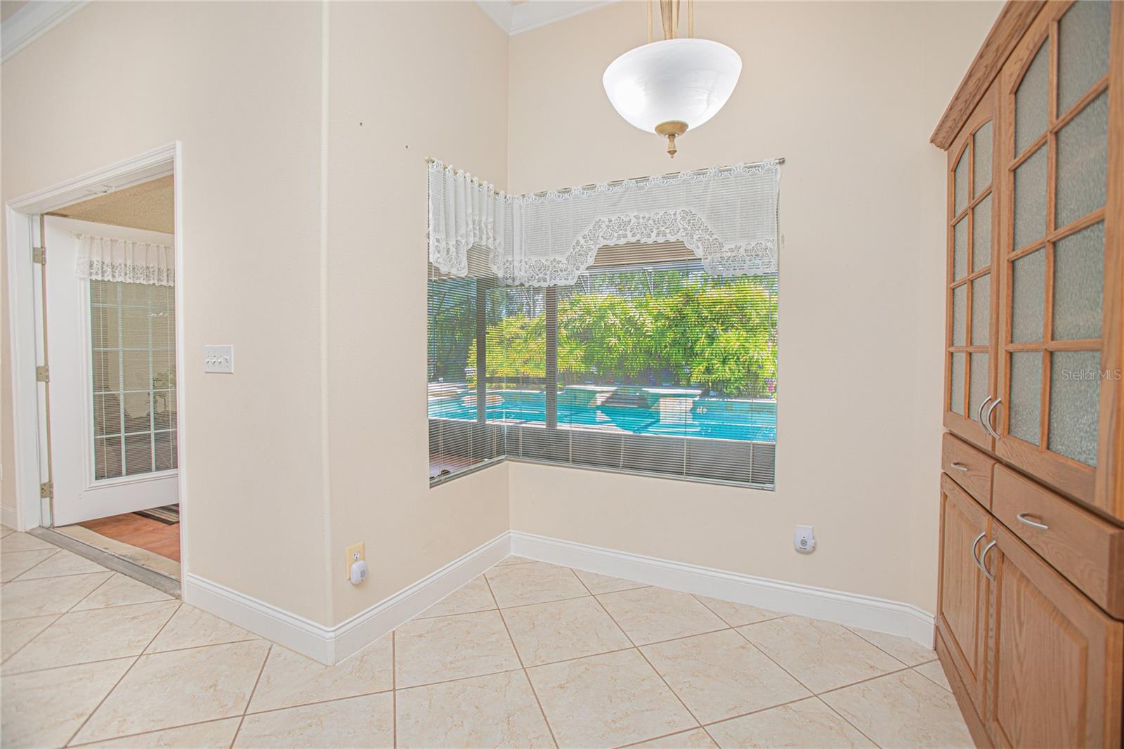 Image 37 of 48 For 4735 Chelsea Court