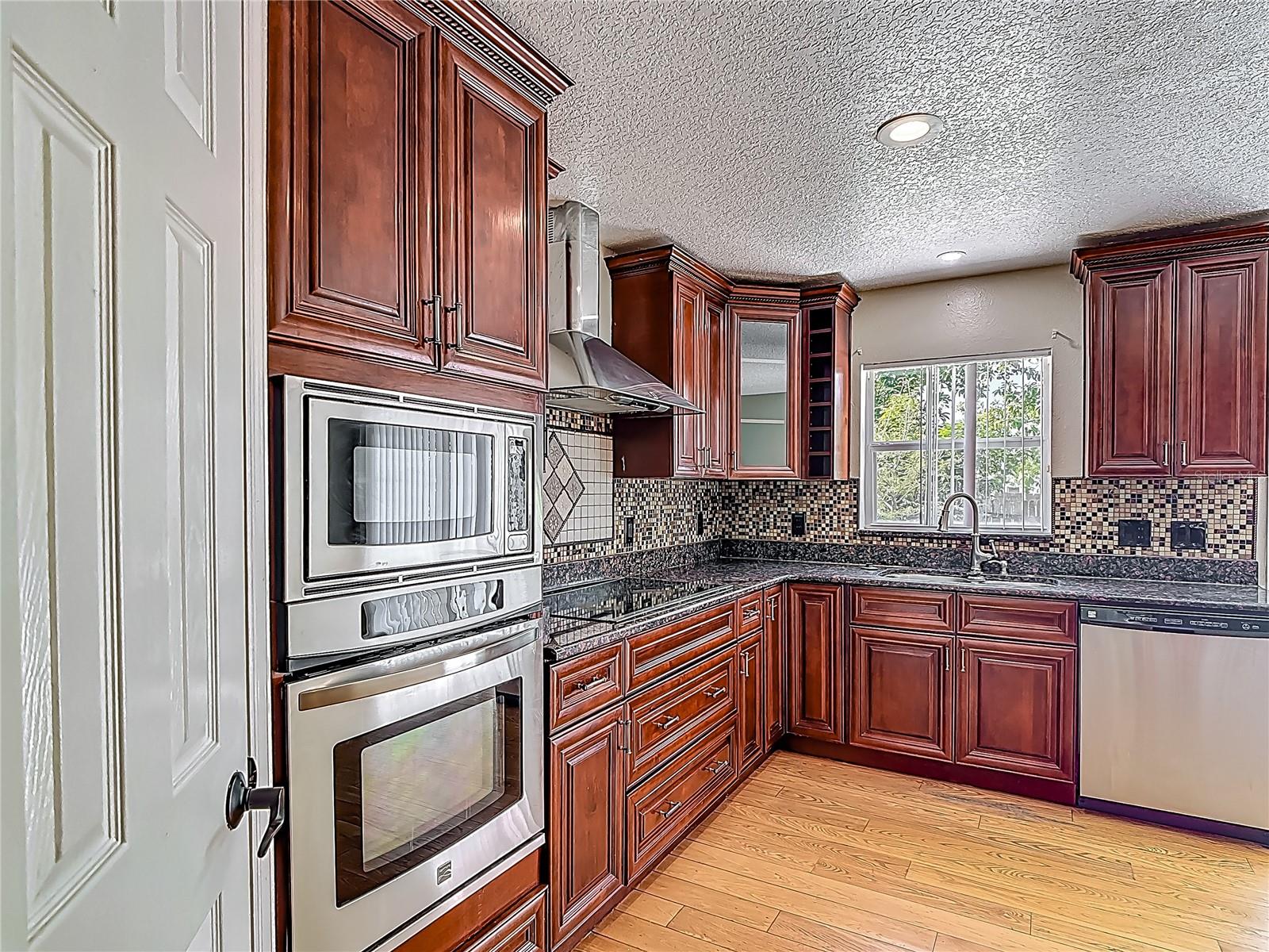 Image 21 of 60 For 3234 Amberley Park Circle