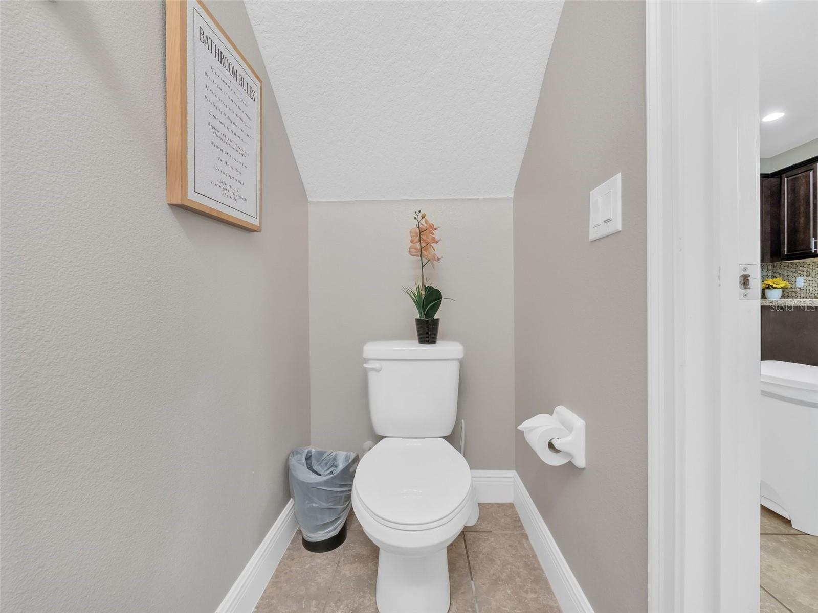 Image 16 of 58 For 8215 Roseville Boulevard