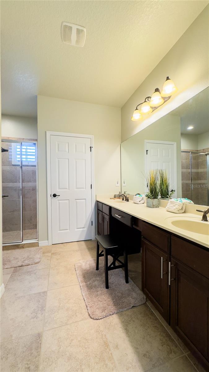 Image 45 of 69 For 206 Yellow Snapdragon Drive