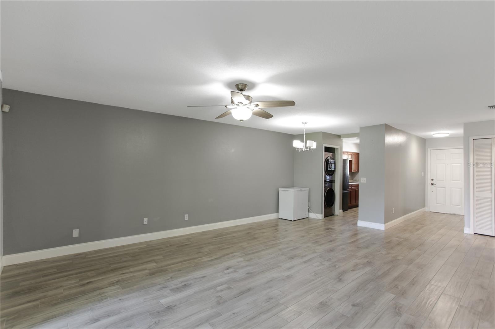 Image 5 of 28 For 4878 Tangerine Avenue 4878