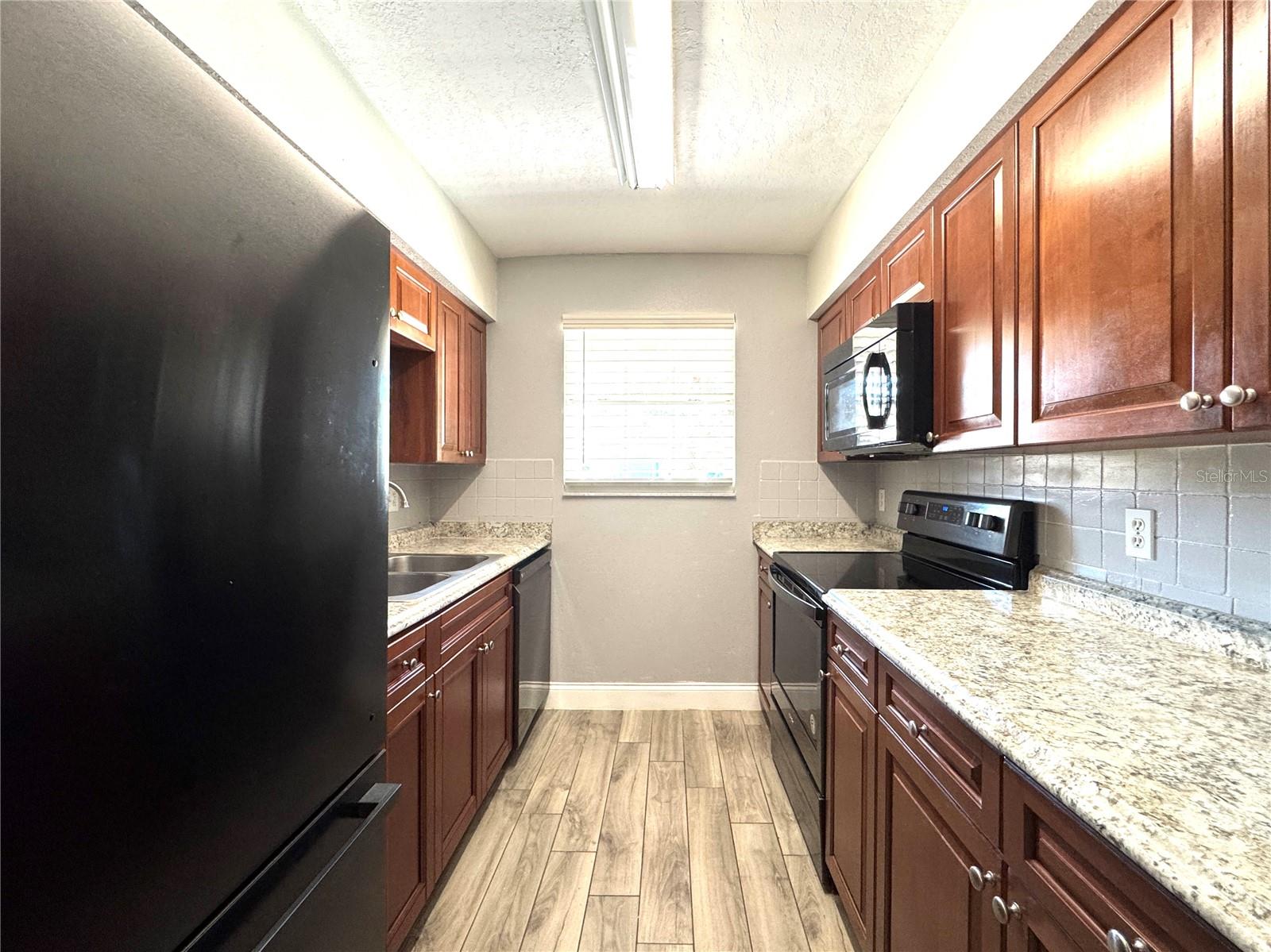 Image 6 of 28 For 4878 Tangerine Avenue 4878