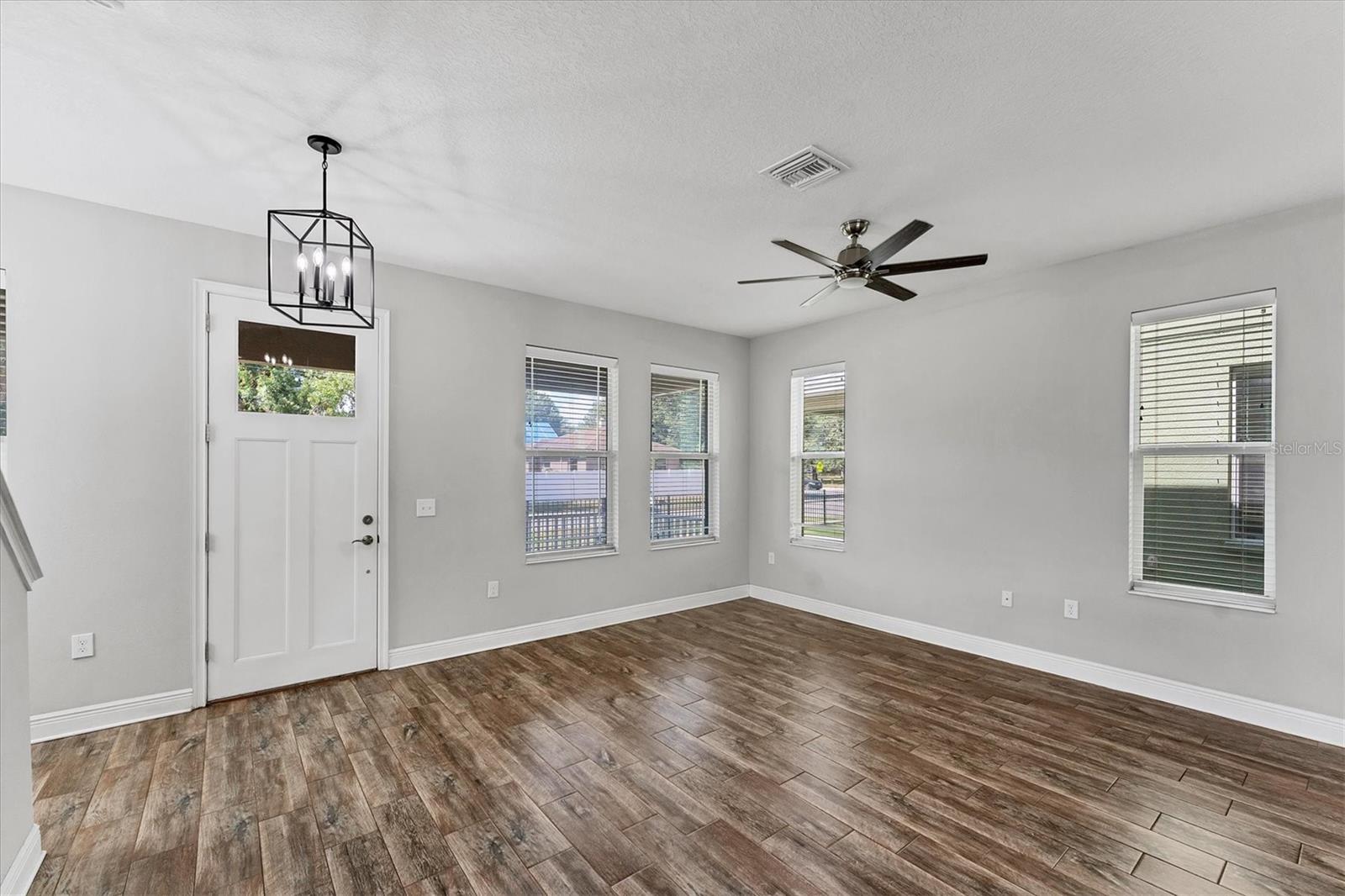 Image 6 of 45 For 3027 Spruce Street