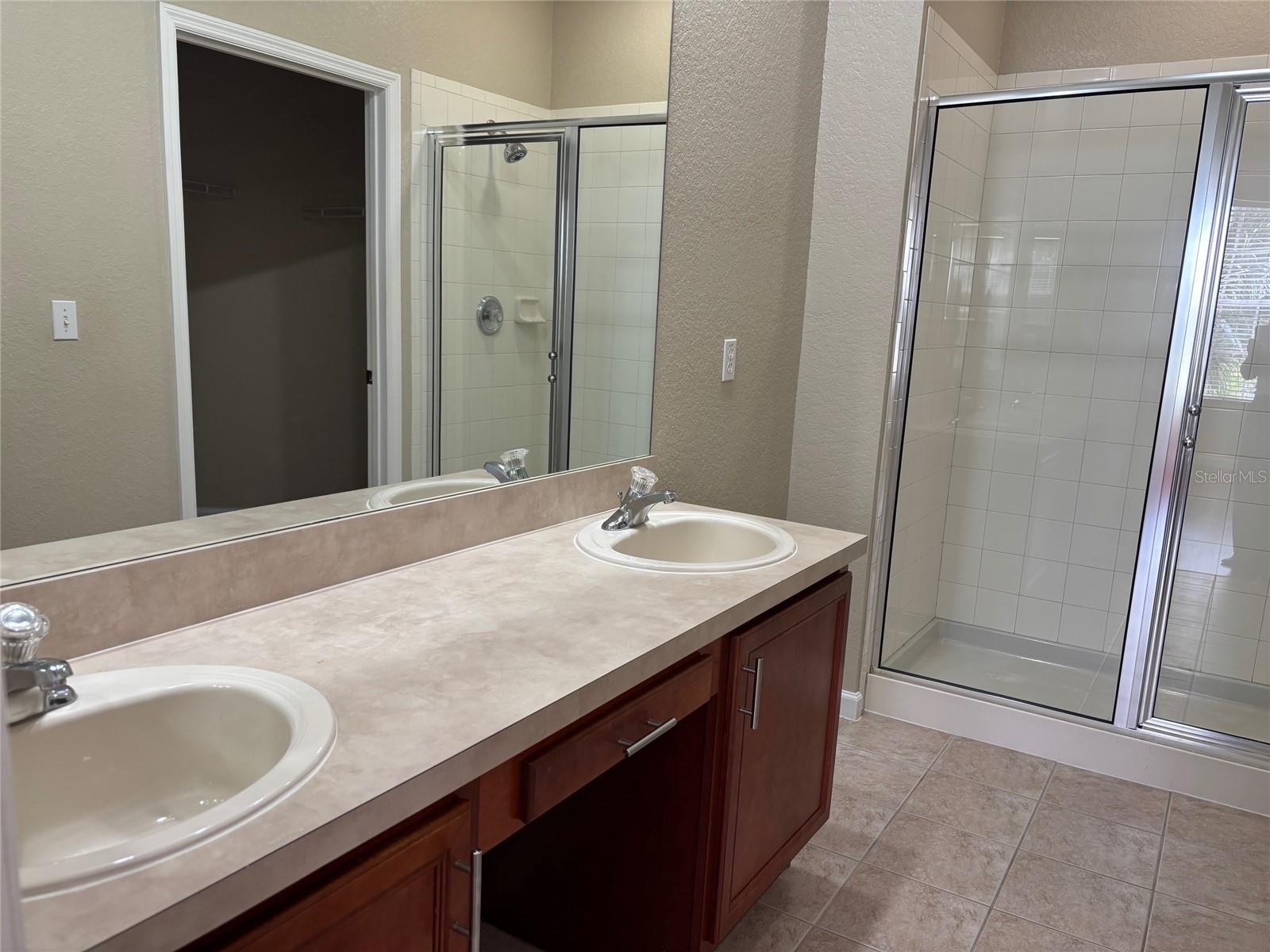 Image 14 of 18 For 3311 Whitestone Circle 207