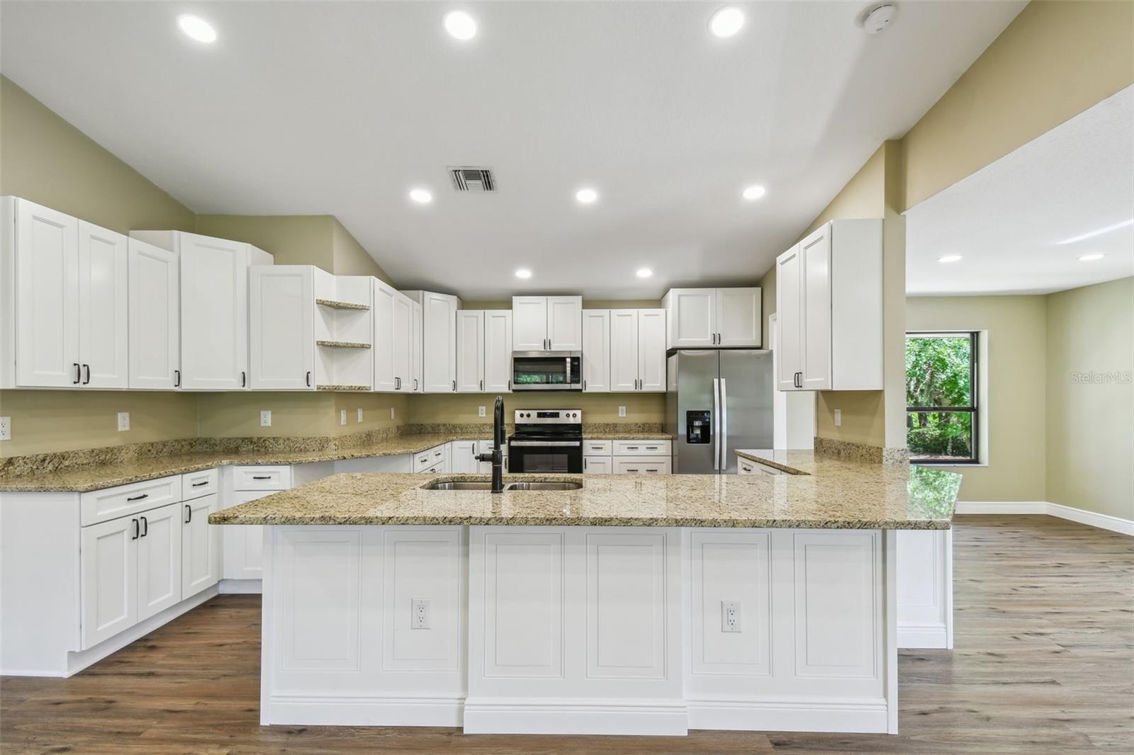 Image 11 of 44 For 33925 Highland Road