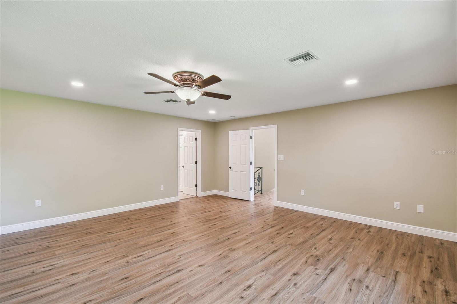 Image 16 of 44 For 33925 Highland Road