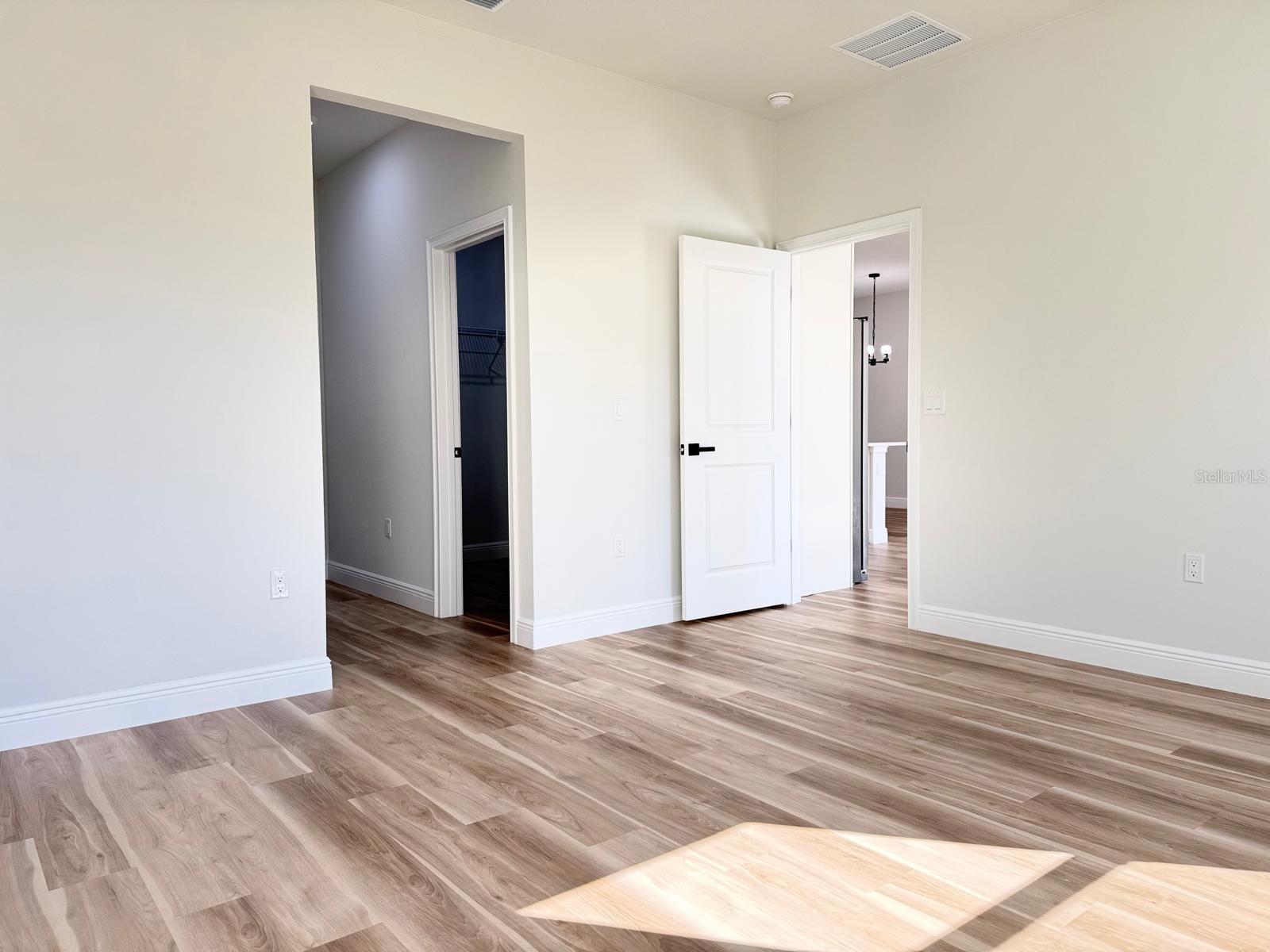 Image 21 of 42 For 16494 54th Court Road