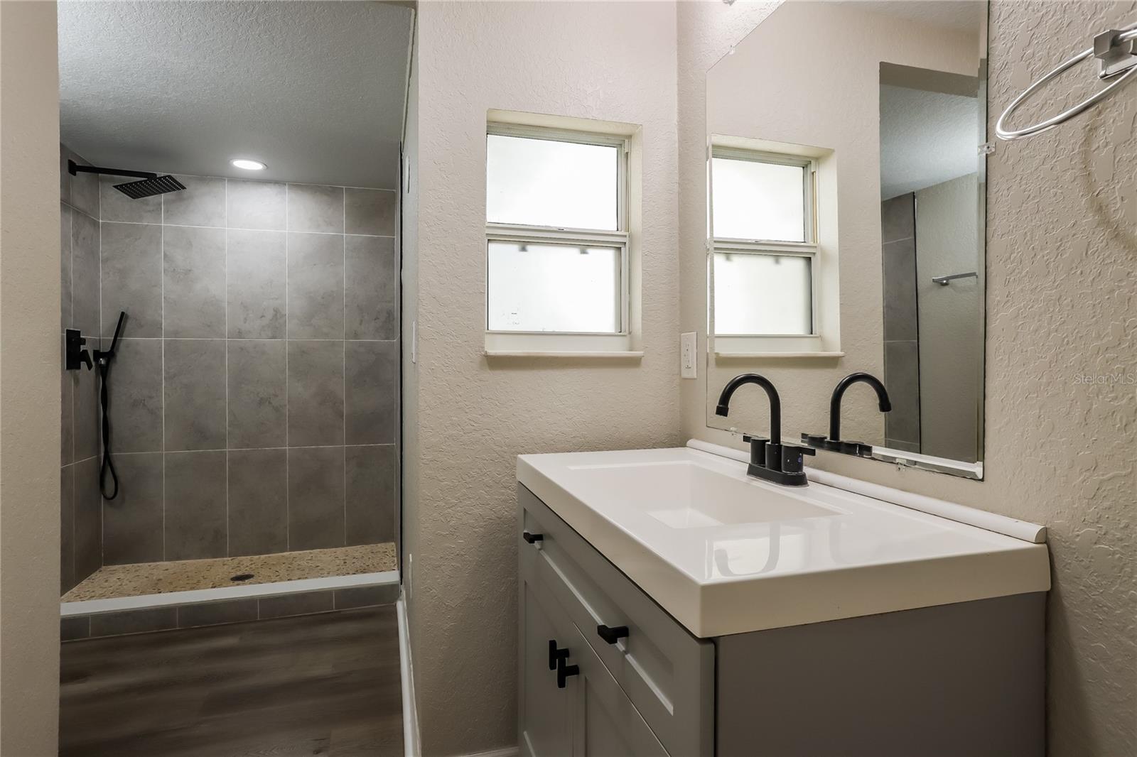 Image 11 of 16 For 4501 52nd Avenue N