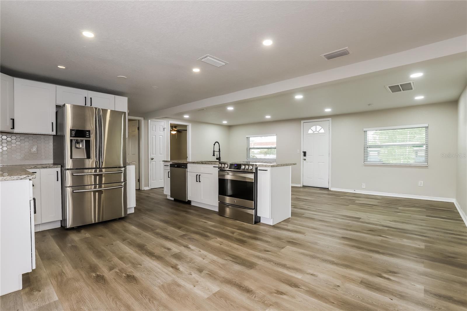 Image 4 of 16 For 4501 52nd Avenue N