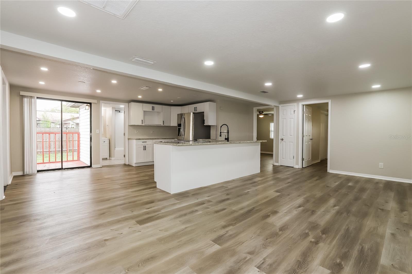Image 6 of 16 For 4501 52nd Avenue N