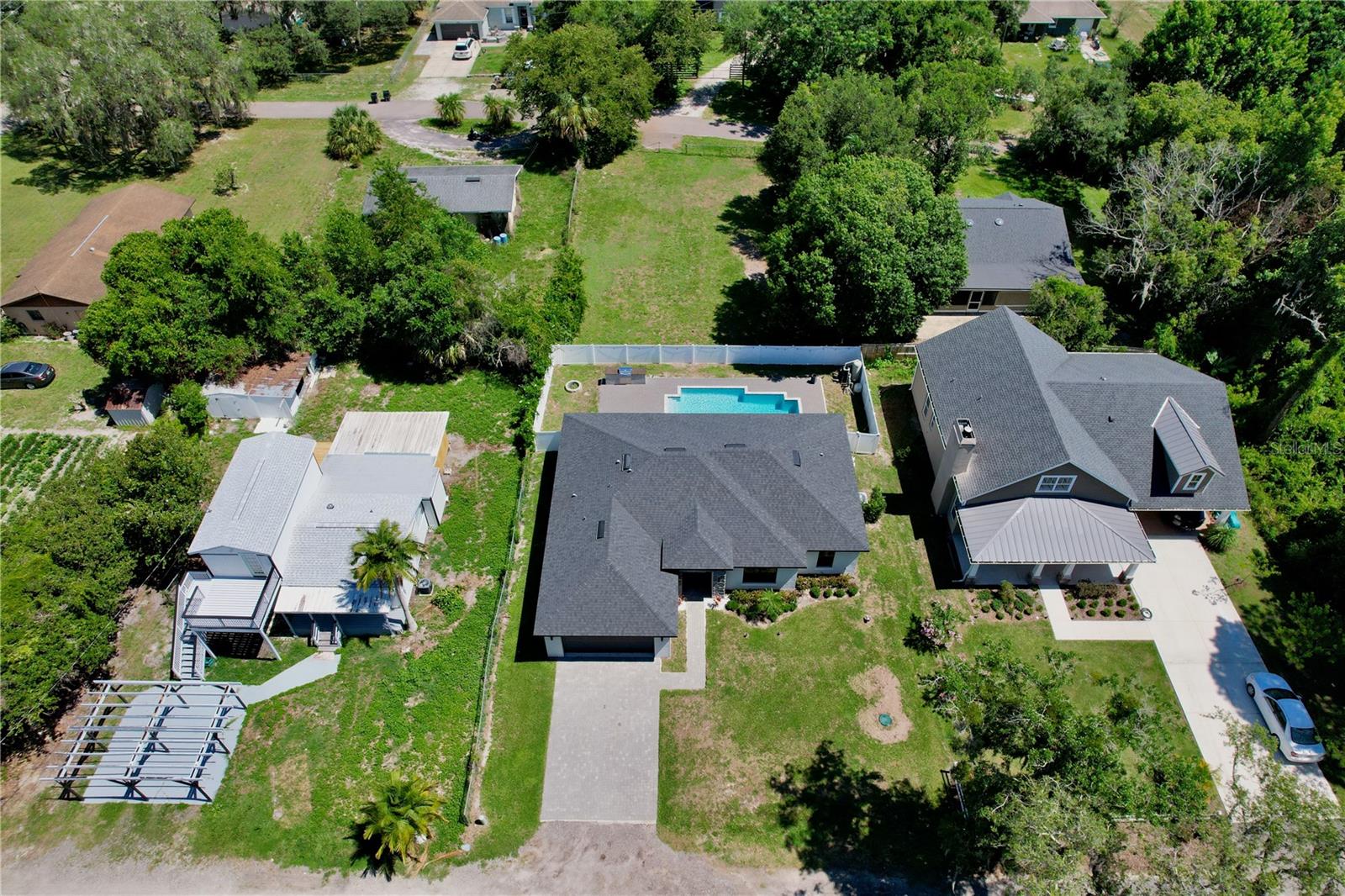 Image 38 of 52 For 934 Jessamy Street