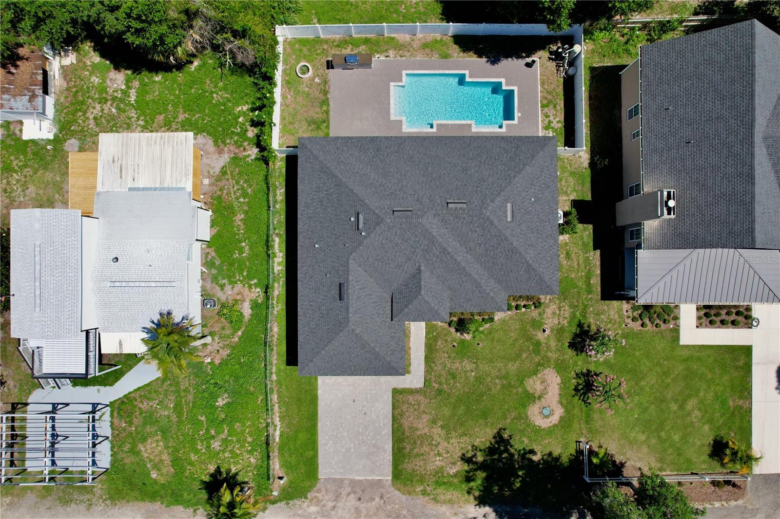 Image 39 of 52 For 934 Jessamy Street
