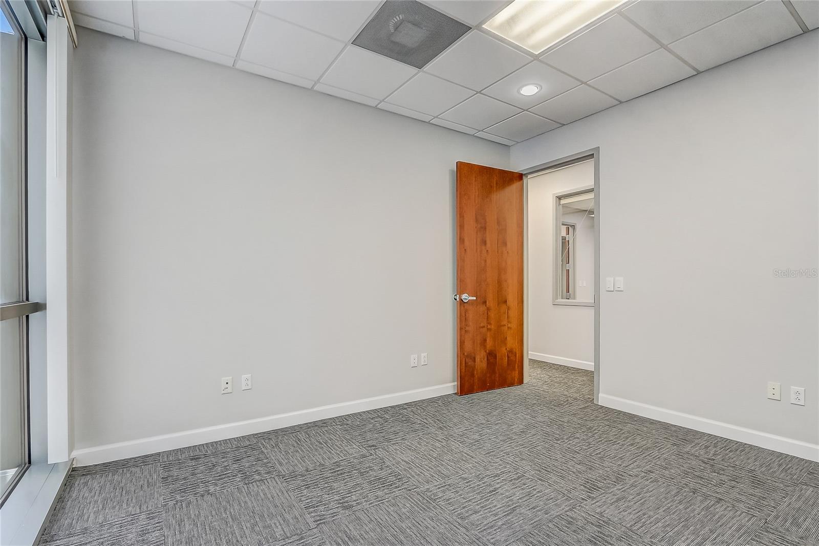 Image 15 of 17 For 121 Orange Avenue 920