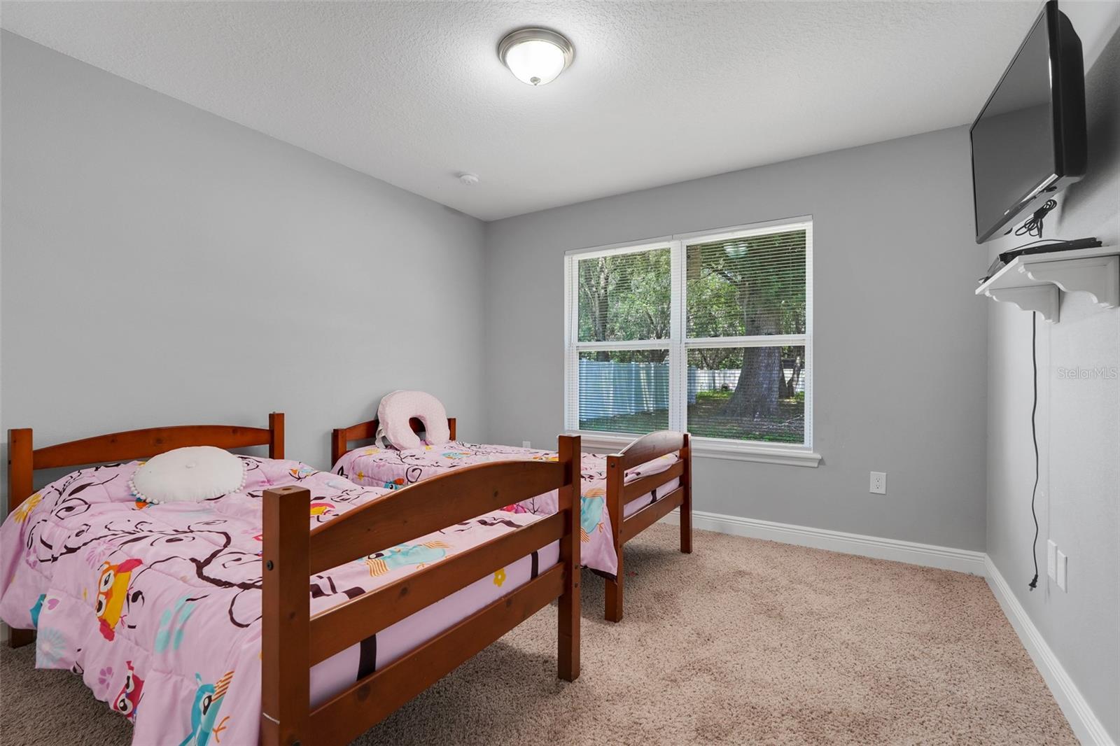 Image 20 of 32 For 812 Deep Wood Court
