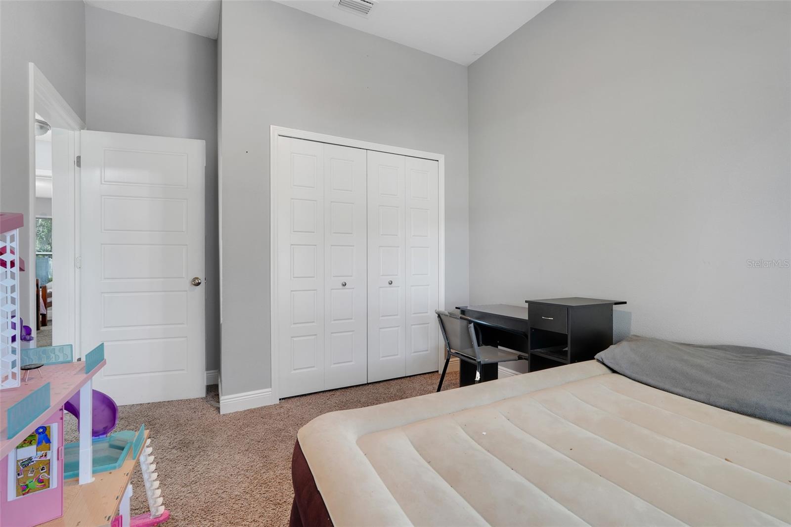 Image 26 of 32 For 812 Deep Wood Court