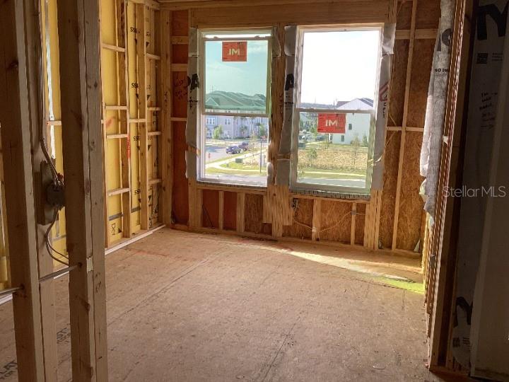 Image 16 of 31 For 15465 Hamlin Park Drive