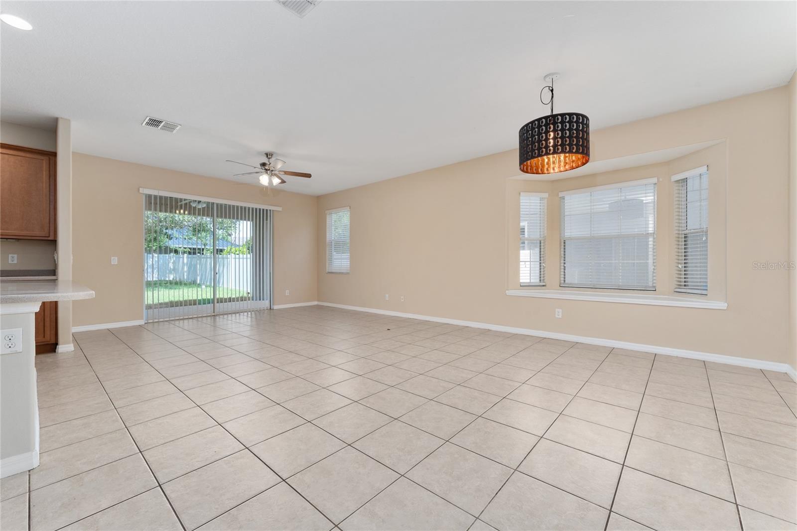 Image 13 of 38 For 10076 Kimble Field Way