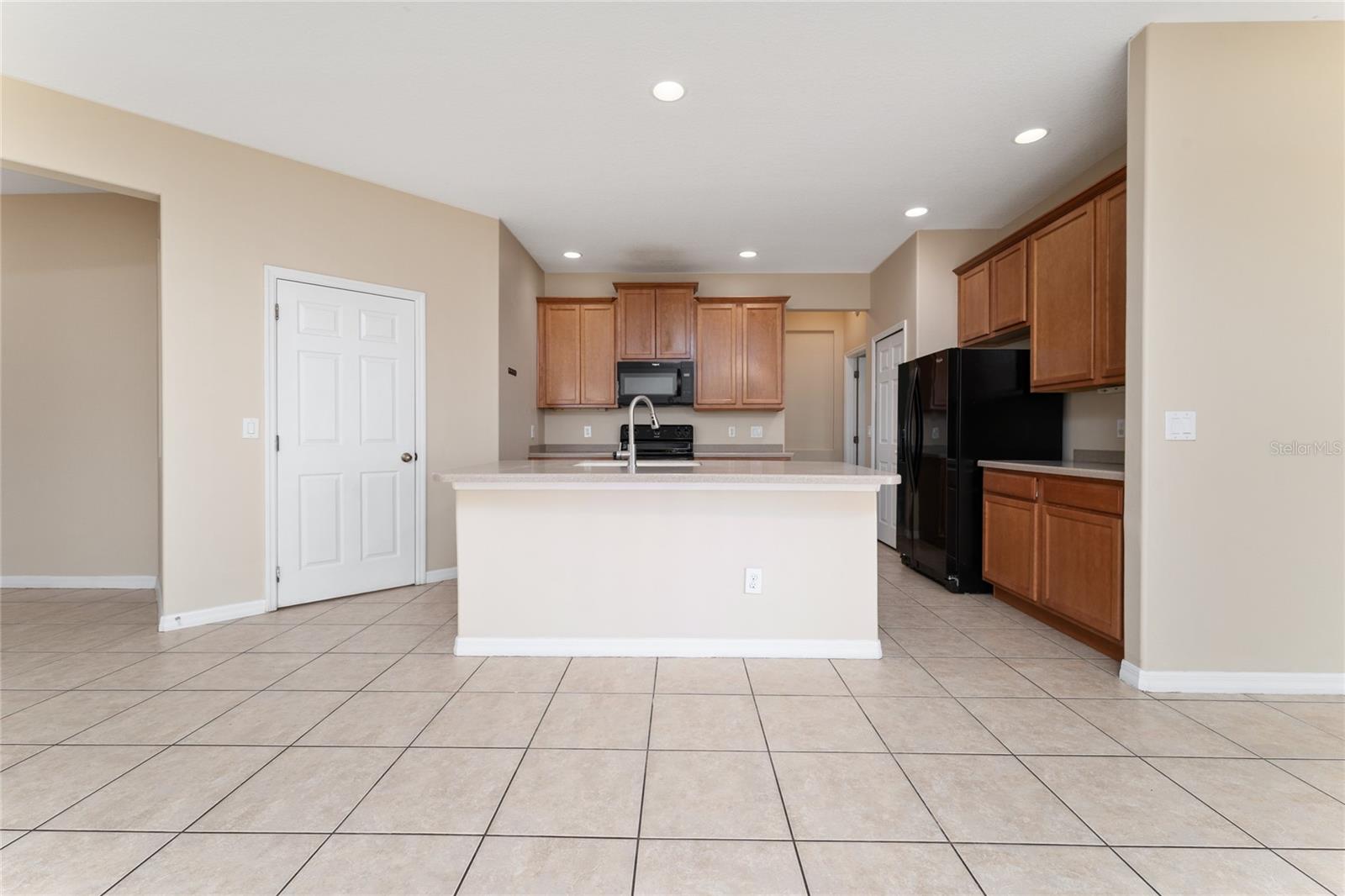 Image 15 of 38 For 10076 Kimble Field Way