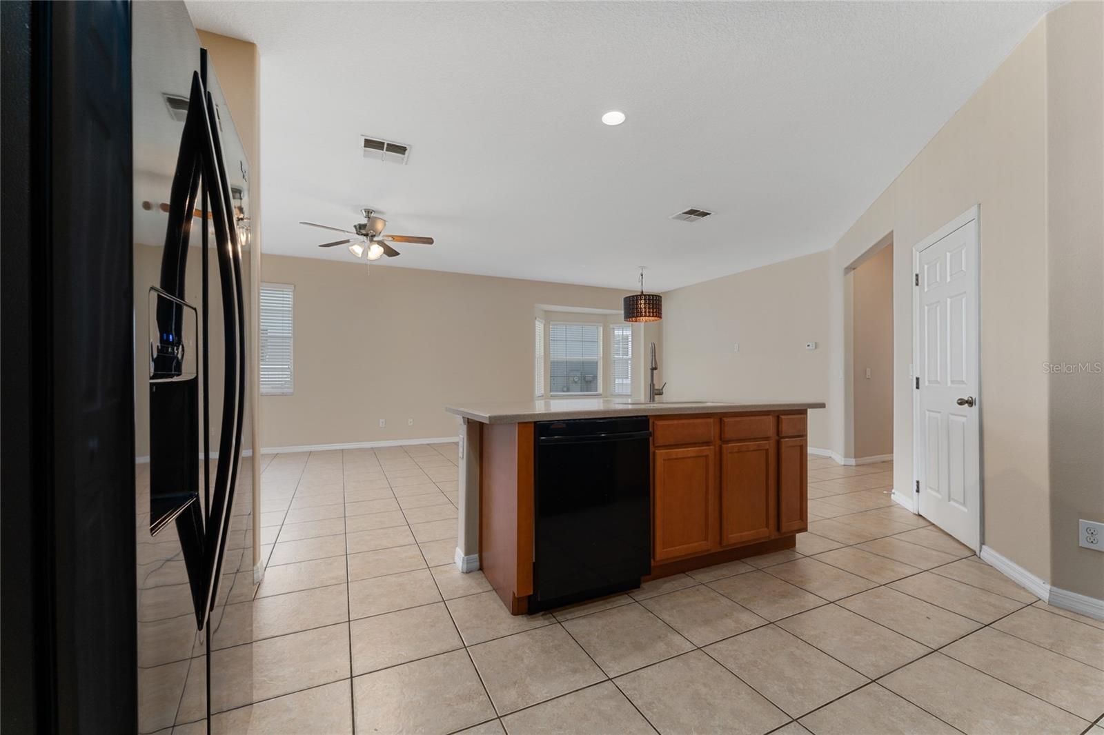 Image 18 of 38 For 10076 Kimble Field Way