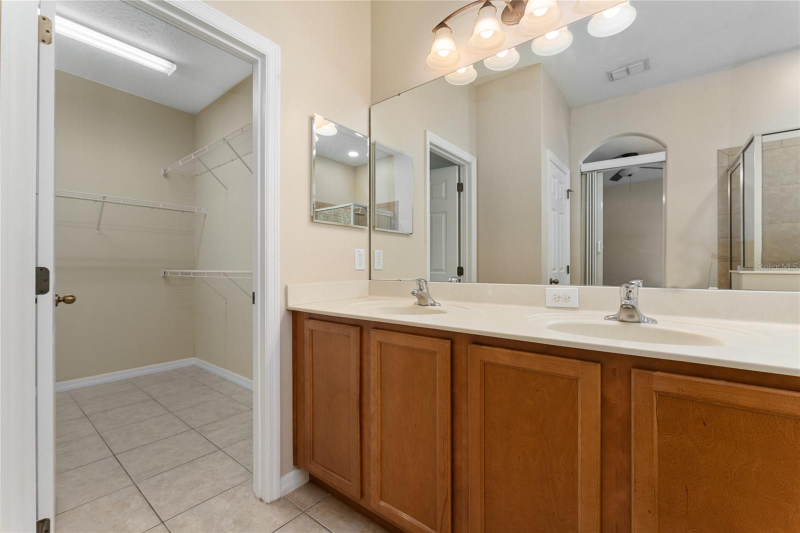 Image 25 of 38 For 10076 Kimble Field Way