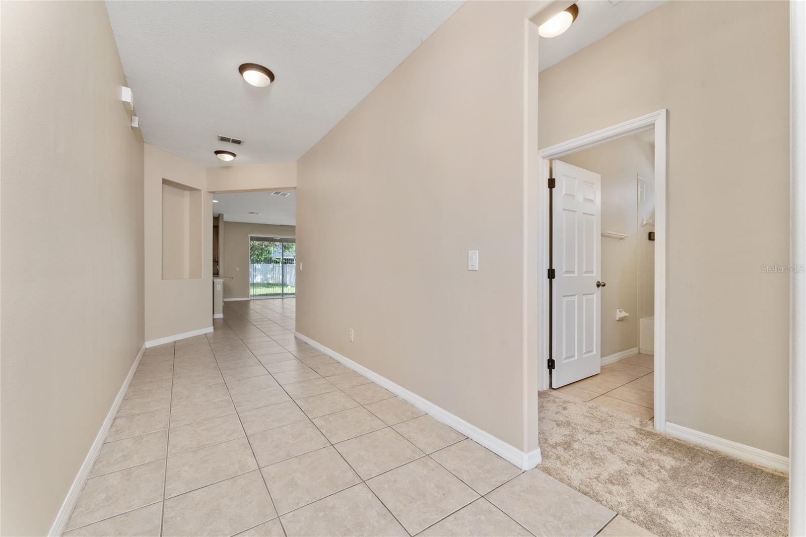 Image 7 of 38 For 10076 Kimble Field Way