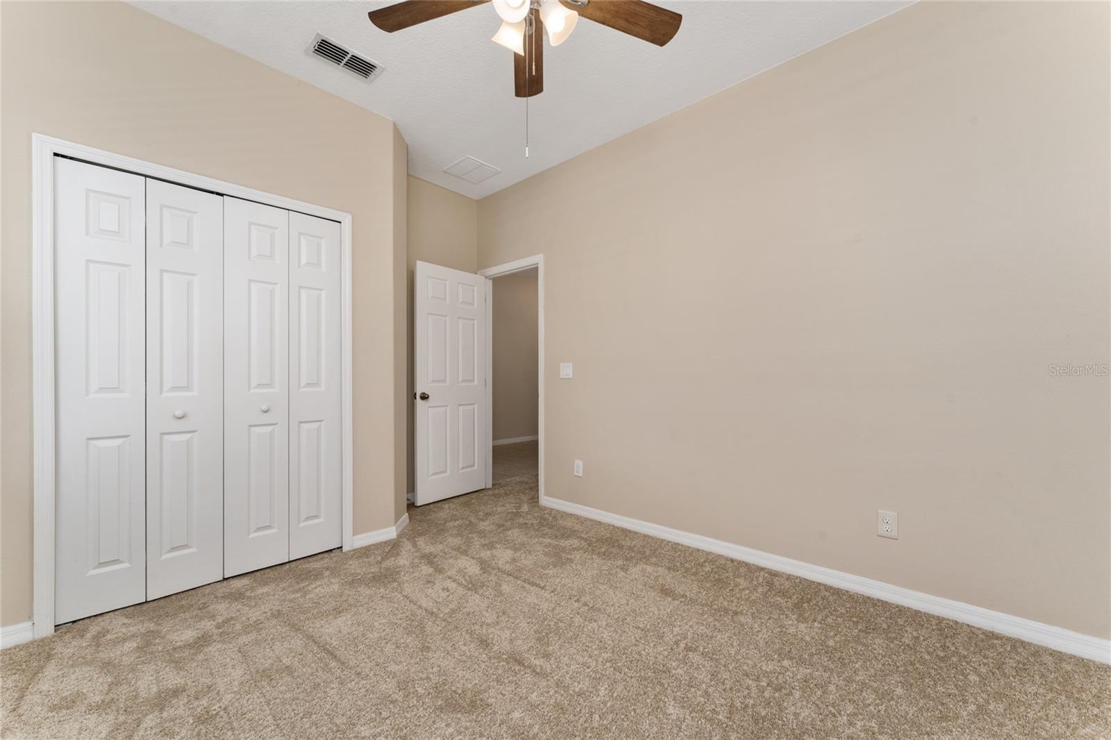 Image 9 of 38 For 10076 Kimble Field Way