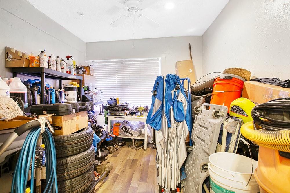 Listing photo id 14 for 805 Cypress Street