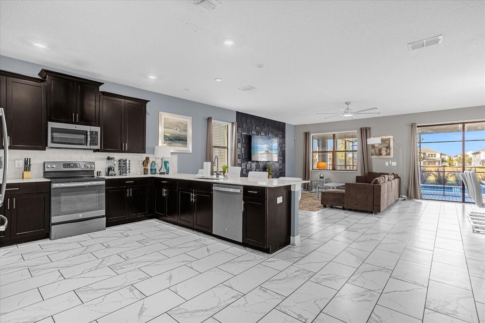 Image 12 of 56 For 2927 Fable Street