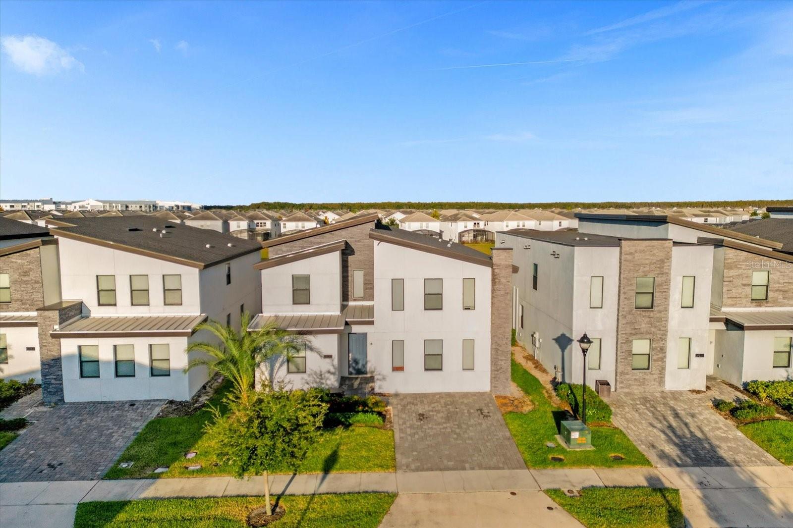 Image 3 of 56 For 2927 Fable Street