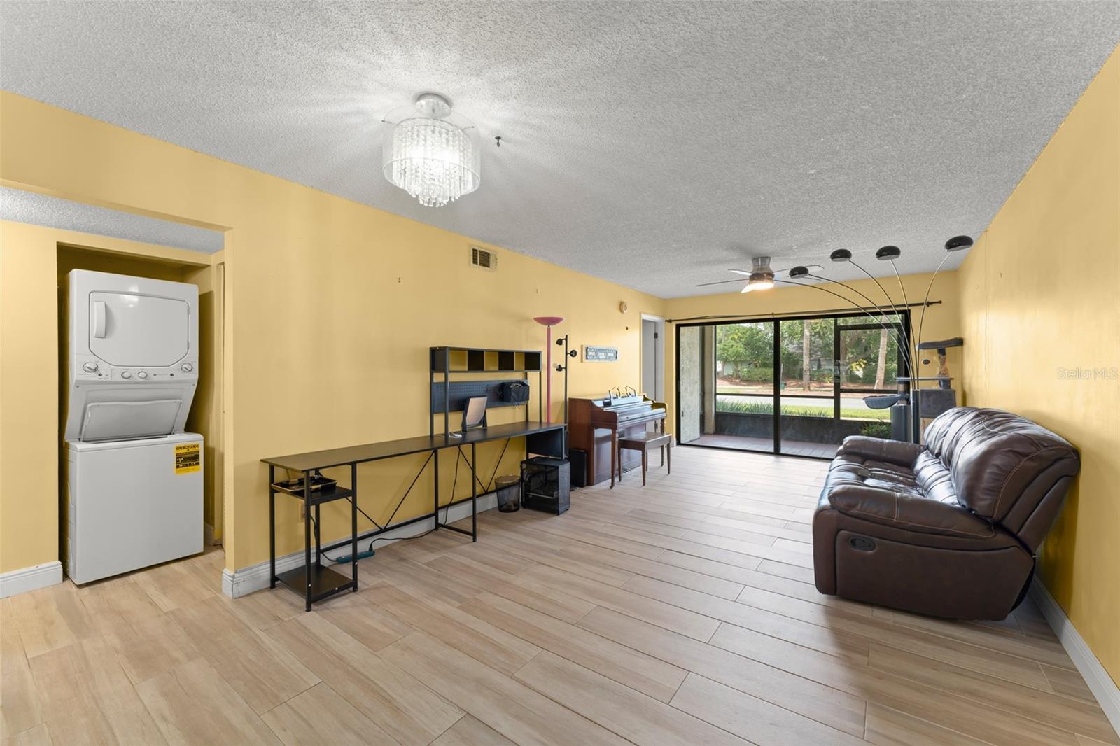Image 7 of 25 For 3475 Flossmoor Avenue 103