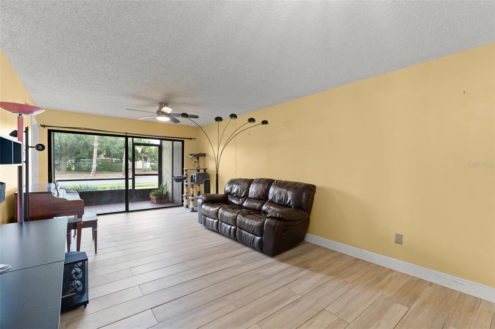 Image 9 of 25 For 3475 Flossmoor Avenue 103
